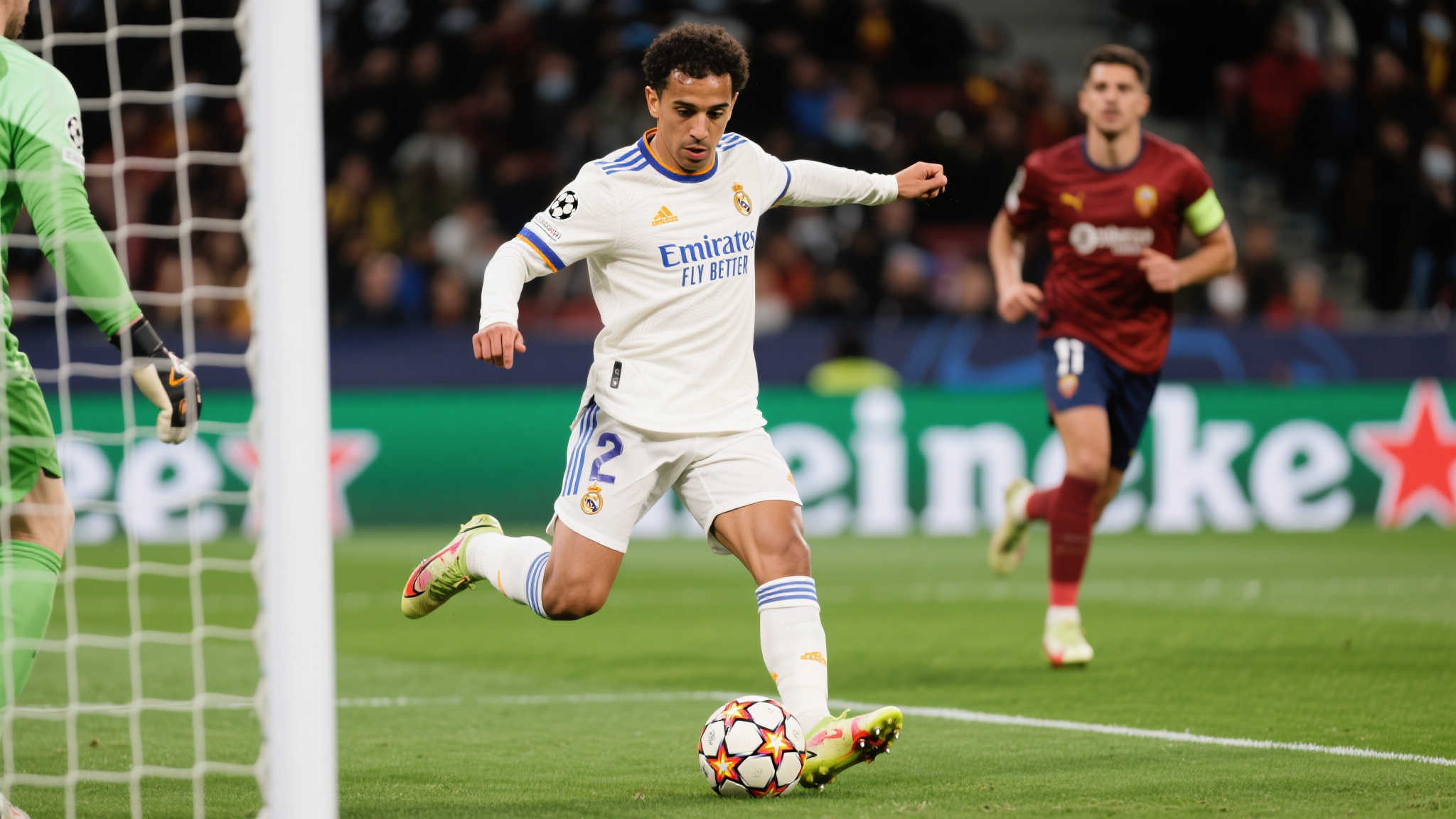 维蒂尼亚以1294次传球领跑24/25赛季欧冠榜单 维蒂尼亚以1294次传球领跑24/25赛季欧冠榜单